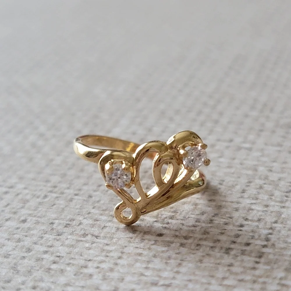 Vintage COP 92 Gold Tone Double Heart Scrolls Simulated Stone Ring Size 5